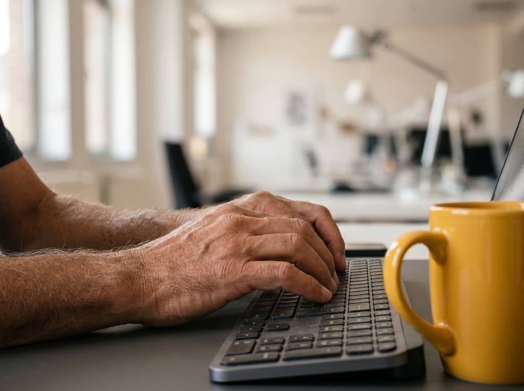 Etarismo e transição de carreira: como se tornar consultor após os 40